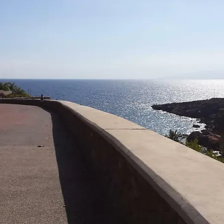 Sunset Paradise Апартаменти *