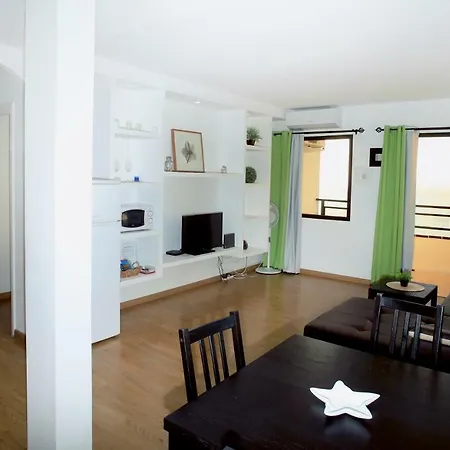 Sunset Paradise Апартаменти *