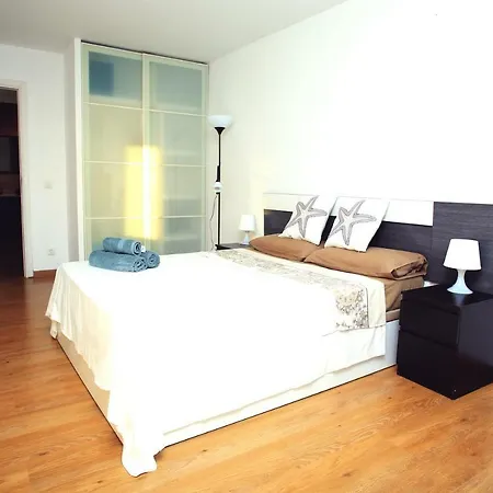 Апартаменти Sunset Paradise