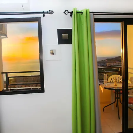 Sunset Paradise Апартаменти Адехе