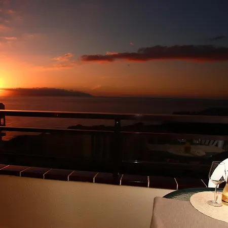 Sunset Paradise Апартаменти Адехе